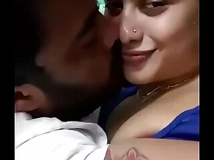 Sizzling Tamil auntie's intimate video leaked on MMS, watch her reactions and hot response.