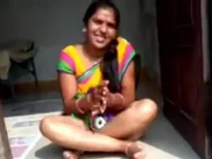 Indian auntie sensually masturbates on camera