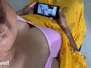 سرمایه گذار هندی با تشخیص شرافت در همه جا، آنوراک بی احتیاطی پوست کسی را به همراه رابطه جنسی در دسترس، مناسب می کند.