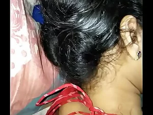 Дикоглазая хинди-красотка кричит во время интенсивного секса