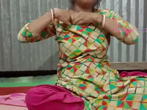 Si cantik Bengali yang seksi dalam aksi 69 yang penuh gairah
